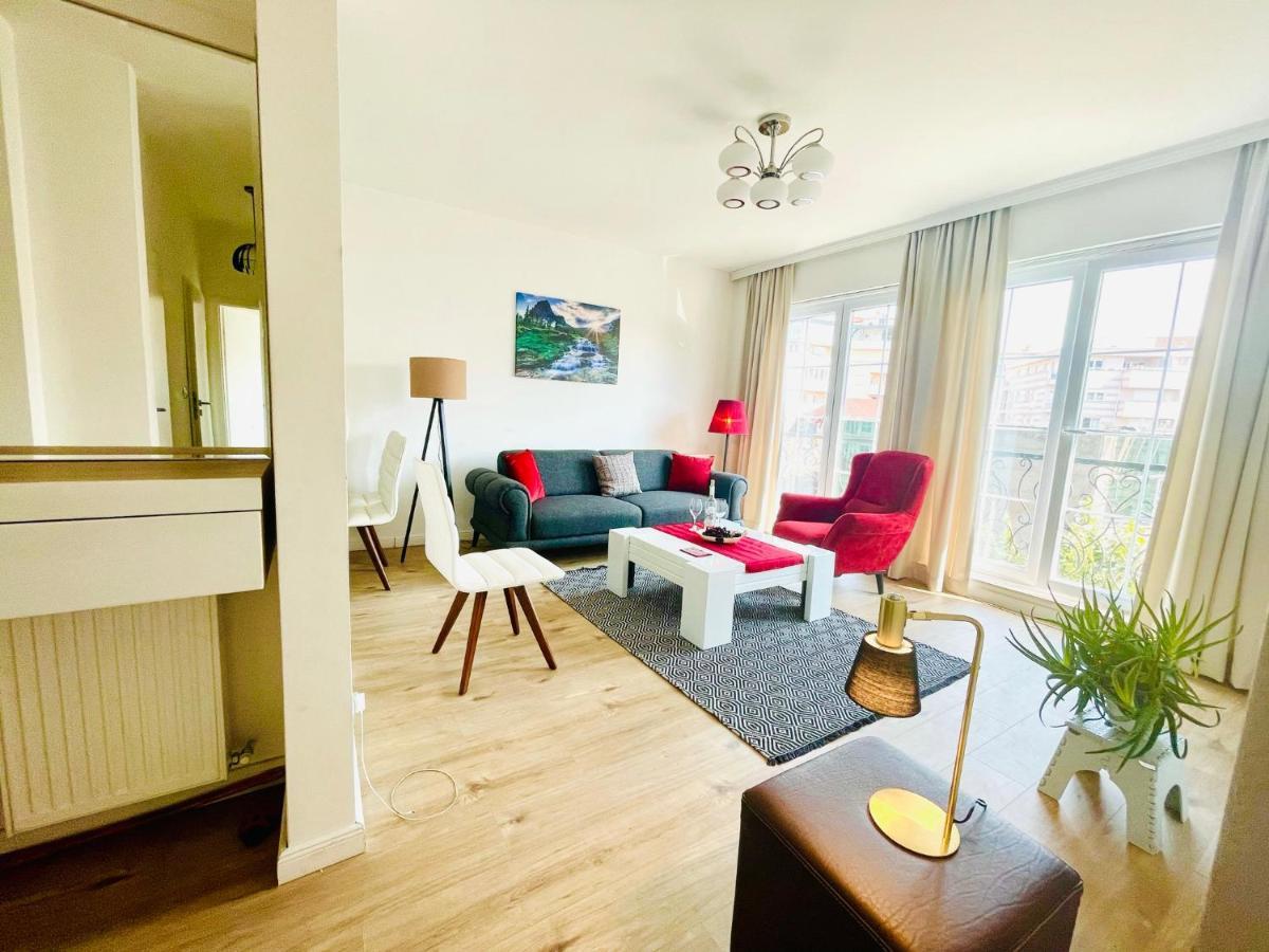 4 Llullat - City Center Apartment Pristina Eksteriør bilde