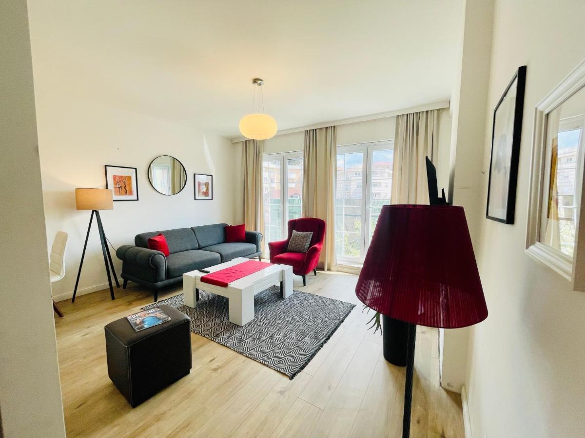 4 Llullat - City Center Apartment Pristina Eksteriør bilde